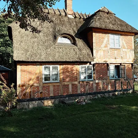 Casa de Férias Historic Idyll Close To The Water Fåborg