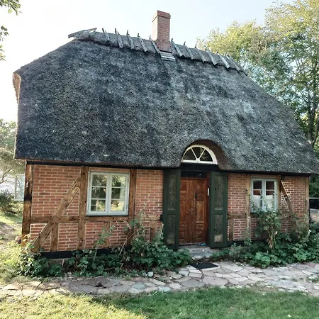 Historic Idyll Close To The Water * Fåborg