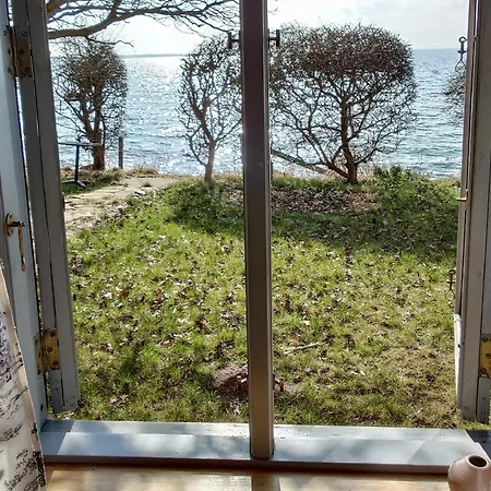 Historic Idyll Close To The Water بيت للعطل