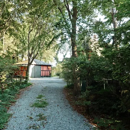 Historic Idyll Close To The Water *